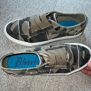 Women’s Blowfish Camo Sneakers